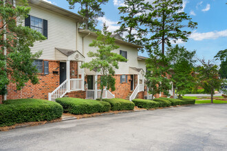 Vestavia Park Apartments in Vestavia Hills, AL - Building Photo - Building Photo