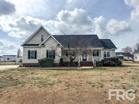 115 Remount Rd in Goldsboro, NC - Building Photo