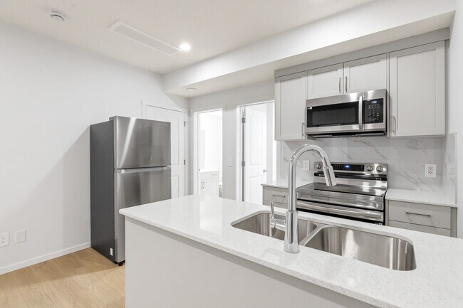 3616-3213 213 St NW in Edmonton, AB - Building Photo - Building Photo