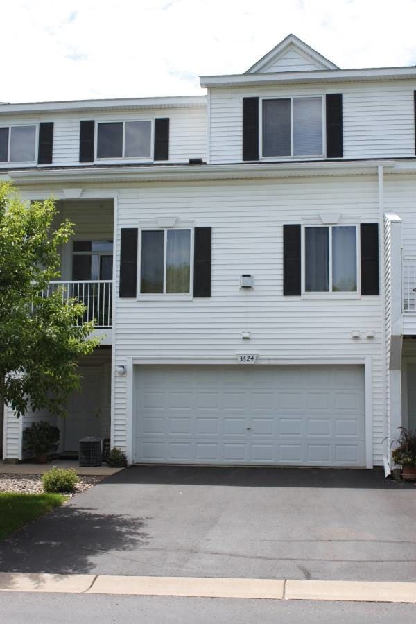 property at 3624 Abercrombie Ln