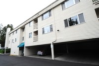 Brighton North Apartments in Shoreline, WA - Building Photo - Building Photo