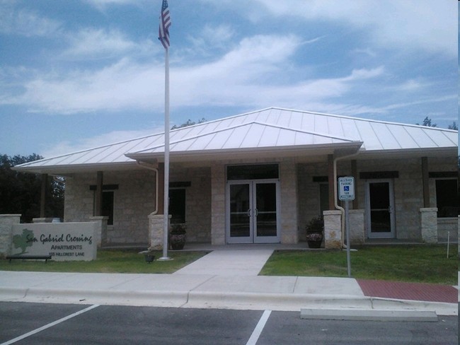 San Gabriel Crossing in Liberty Hill, TX - Foto de edificio - Building Photo