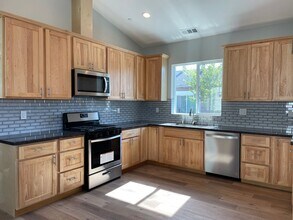 2636-2638 79th Ave in Oakland, CA - Building Photo - Building Photo