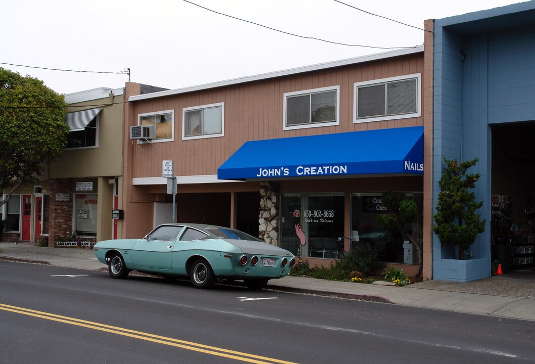 1161 Laurel St in San Carlos, CA - Building Photo