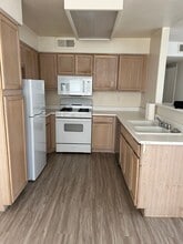 3115 Casey Dr in Las Vegas, NV - Building Photo - Building Photo