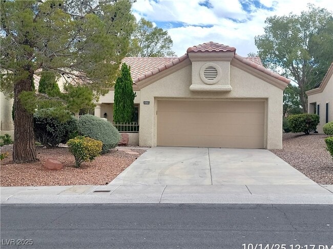 property at 2636 Highvale Dr