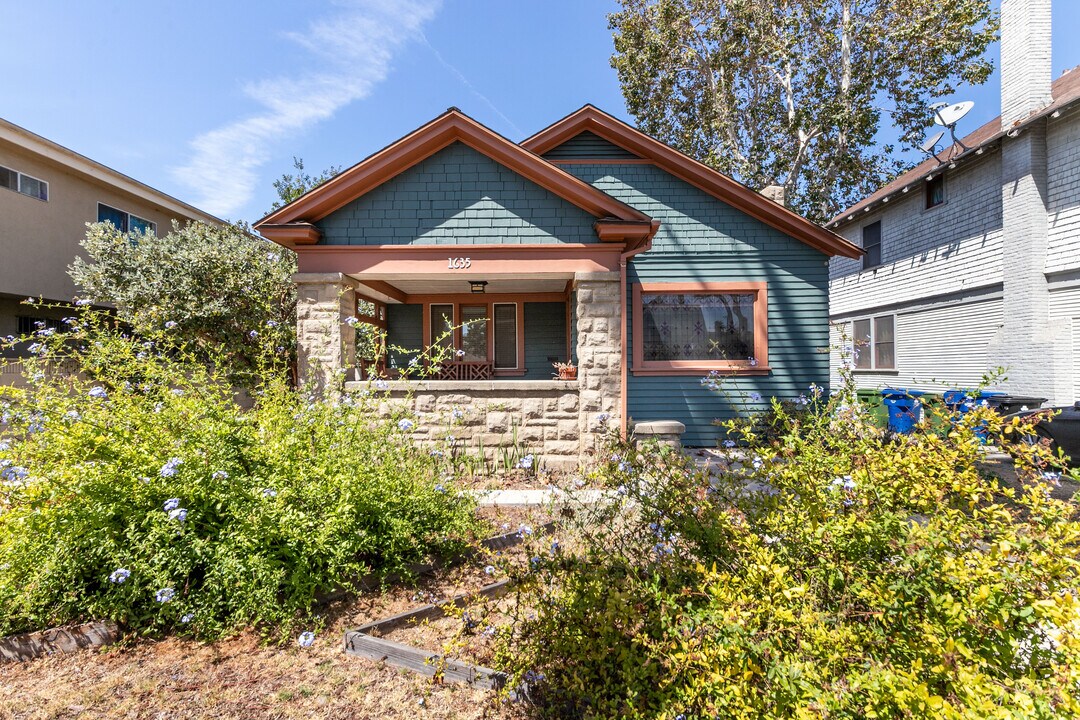 1635 S Wilton Pl in Los Angeles, CA - Building Photo