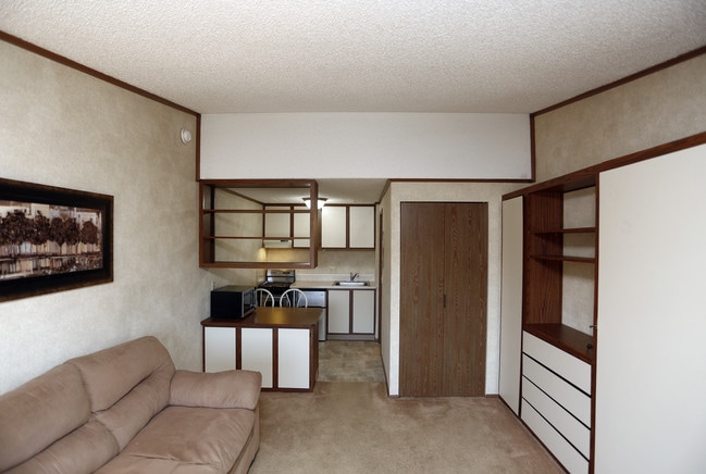 Brunswick Apartments in Danville, IL - Foto de edificio - Interior Photo