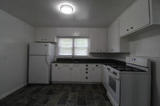 6116 W 54th Terrace in Mission, KS - Building Photo - Building Photo