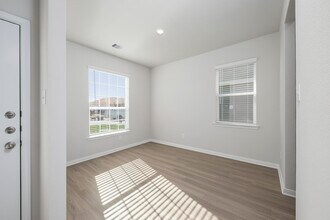 15415 Maple Ter Dr in Conroe, TX - Building Photo - Building Photo