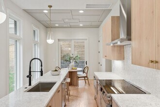 1721 6th Ave N in Nashville, TN - Building Photo - Building Photo