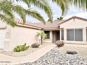 16348 W Labyrinth Ln in Surprise, AZ - Building Photo - Building Photo