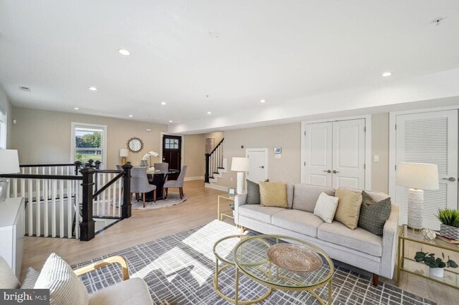 901 Lawrence St NE, Unit CN-3306A in Washington, DC - Building Photo - Building Photo