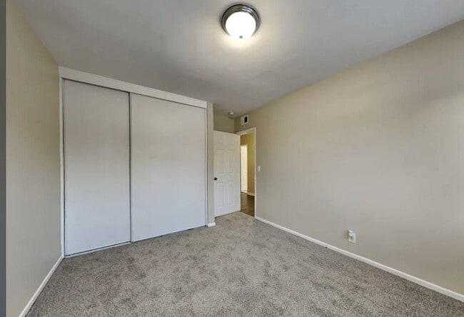 2137 Little Brook Ln