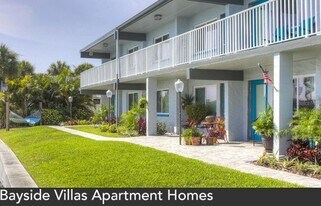 1824 Shore Dr S, Unit 202 in South Pasadena, FL - Building Photo