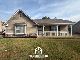 6988 Dokkum Cove in Memphis, TN - Building Photo