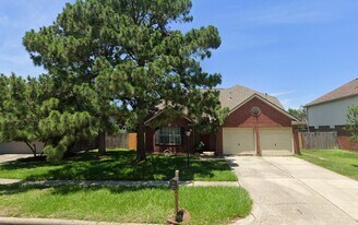 723 N Vista Dr in Houston, TX - Building Photo