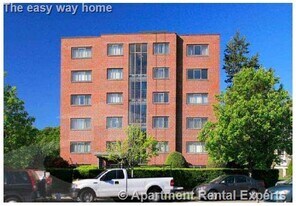 898 Massachusetts Ave, Unit #42 in Arlington, MA - Building Photo
