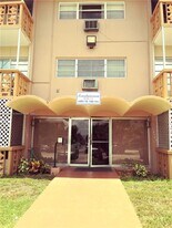 16801 NE 14th Ave in Miami, FL - Building Photo