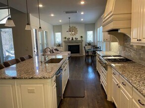 7863 Shackelford Dr in Frisco, TX - Foto de edificio - Building Photo