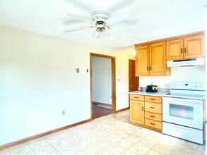 91 Collins St in Danvers, MA - Building Photo - Building Photo