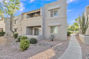 4444 E Paradise Village Pkwy N in Phoenix, AZ - Building Photo