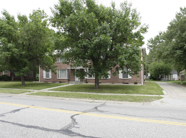 1940 S Cotner Blvd in Lincoln, NE - Foto de edificio - Building Photo