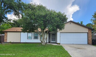 680 Roger Sherman St in Orange Park, FL - Building Photo