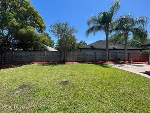 11201 Wandering Oaks Dr in Jacksonville, FL - Building Photo - Building Photo
