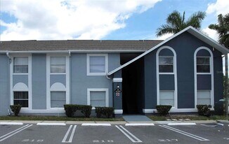 4240 Pershing Pointe Pl in Orlando, FL - Building Photo