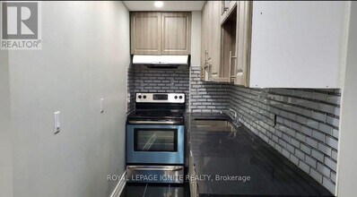 64 Millcar Dr in Toronto, ON - Building Photo - Building Photo