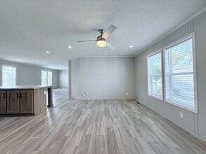 29811 W Essex Ct in New Baltimore, MI - Building Photo - Building Photo