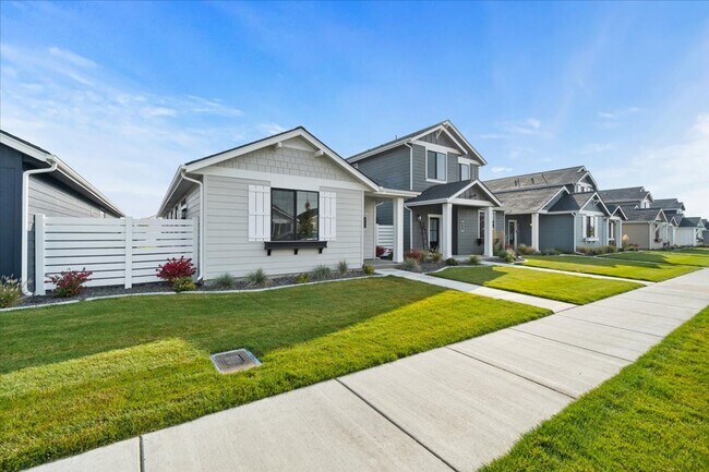 2959 N Phoenix Ln in Post Falls, ID - Building Photo - Building Photo