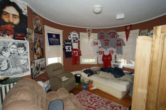 71 Foster St, Unit 1 in Boston, MA - Building Photo - Building Photo