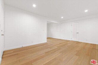 612 Huntley Dr in West Hollywood, CA - Building Photo - Building Photo