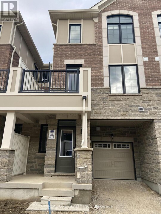 183 Keppel Cir in Brampton, ON - Building Photo