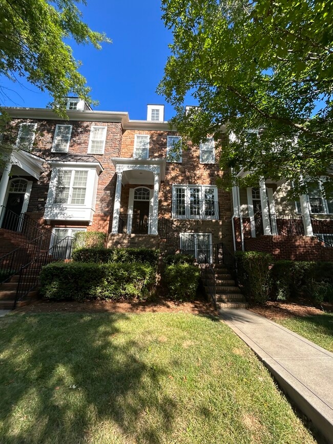 1070 Drayton Ct in Fort Mill, SC - Building Photo - Building Photo