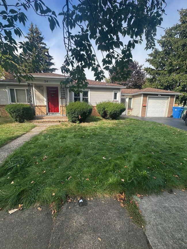 property at 6 Cynthia Ln
