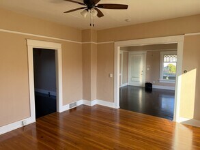 286 Park St in Lebanon, OR - Building Photo - Building Photo