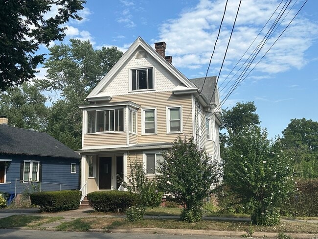 property at 9 N Elm St
