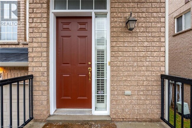 2280 Baronwood Dr in Oakville, ON - Building Photo - Building Photo