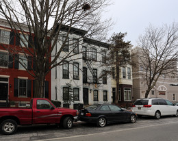 9 4th St NE Apartments