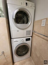 PERFECT UPPER EAST SIDE 3 BED 2 BATH - WON in New York, NY - Building Photo - Building Photo