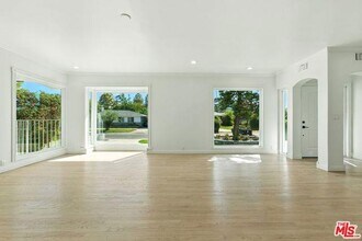 4640 Laurelgrove Ave in Los Angeles, CA - Building Photo - Building Photo
