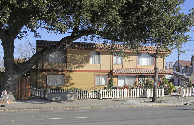 1915 Lincoln Ave in Alameda, CA - Building Photo - Building Photo