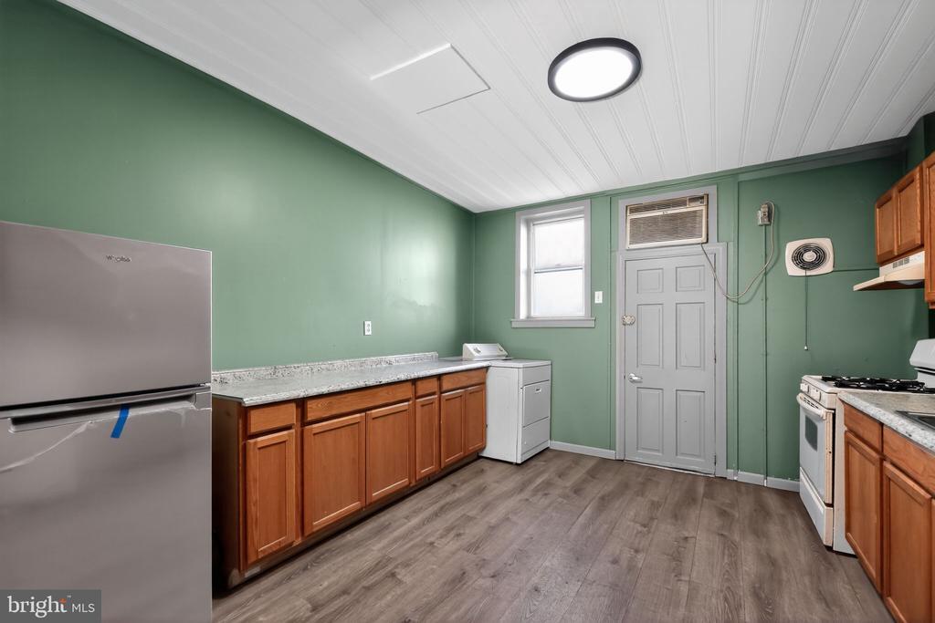 315 Fitzgerald St in Philadelphia, PA - Building Photo