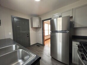 1215 Sullivant Ave in Columbus, OH - Building Photo - Building Photo