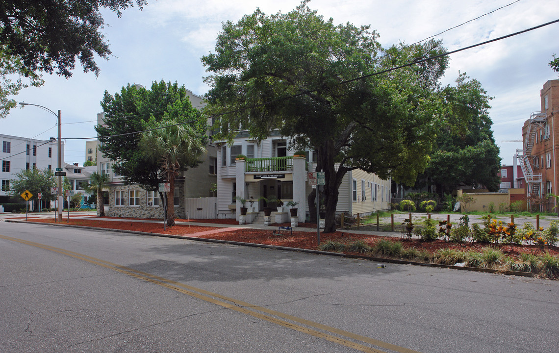 249 5th St N in St. Petersburg, FL - Building Photo