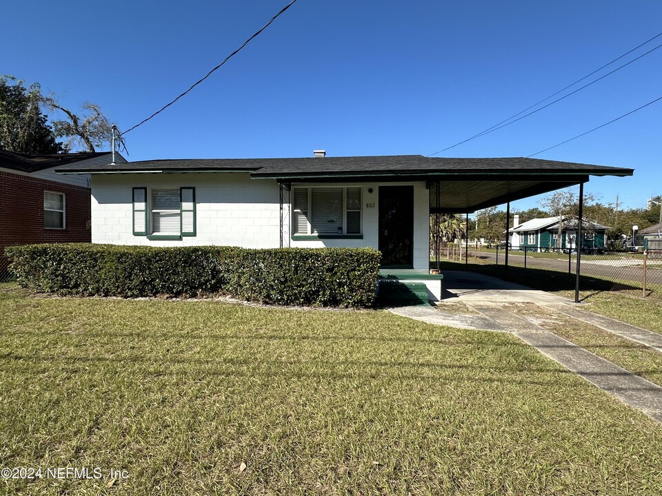 803 Crestwood St in Jacksonville, FL - Building Photo