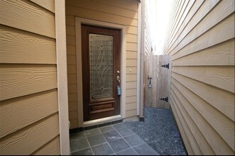 1108 Beall Landing Ct in Houston, TX - Building Photo - Building Photo